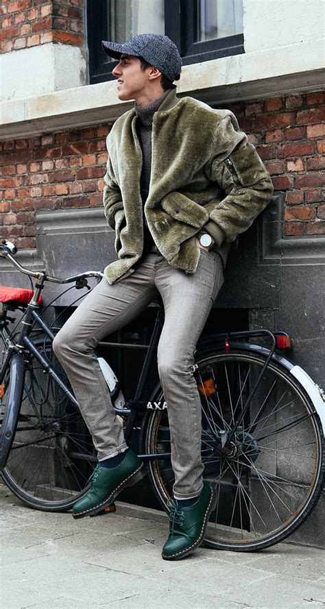 green shoes outfits for men.